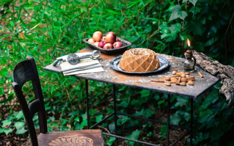 cakes-outdoors-food-styling-photography